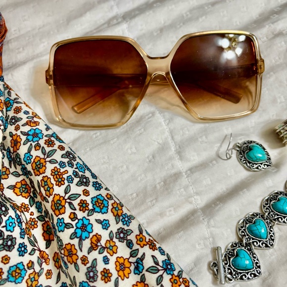 BOHO Bundle $100 ..for Dress, shoes, sandals, sunglasses, and jewelry included. - Picture 3 of 7